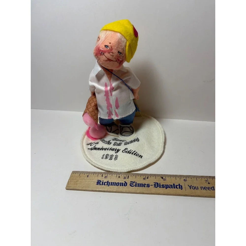 Annalee Mobilitee 1993 10th Anniversary Doll Society Boy w Ice Cream w Pin & Bag